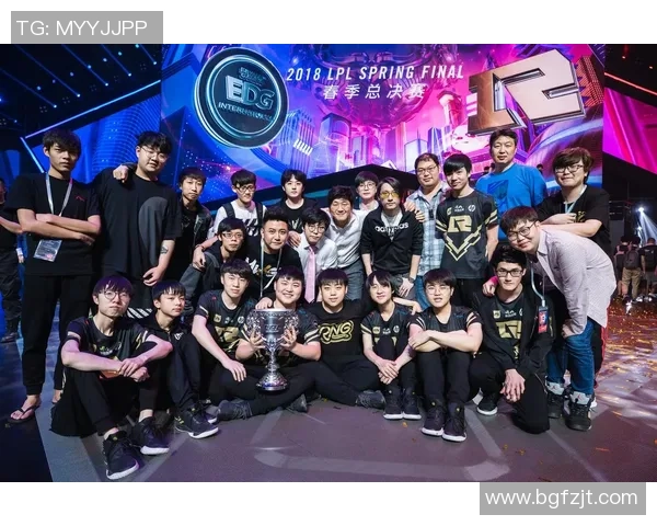 和平精英热议RNG战队灵活性引发的战术争论与分析 和平精英热议RNG战队灵活性引发的战术争论与分析